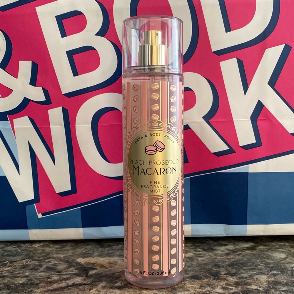 Bath & Body Works Peach Prosecco Macaron